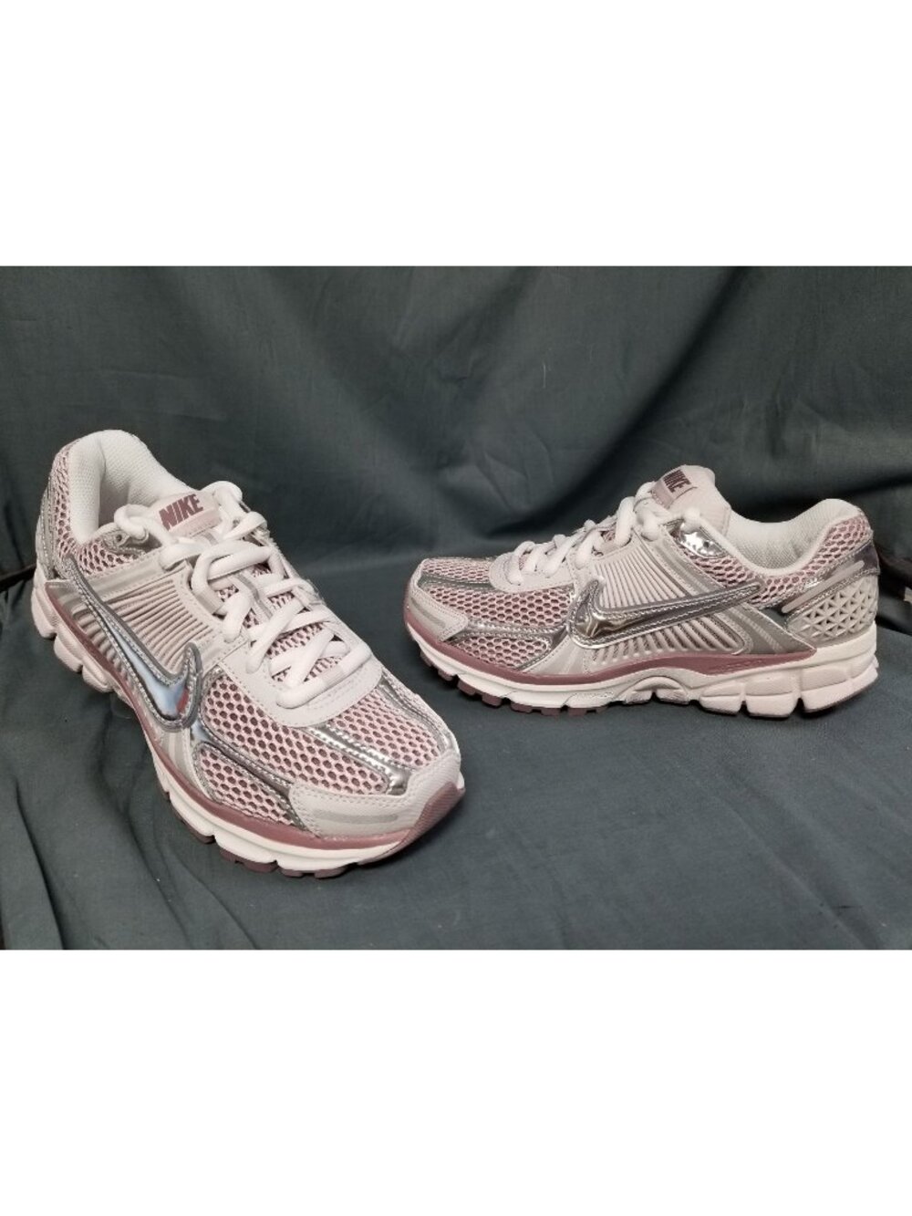 Nike Zoom Vomero 5 Silver Platinum Violet HV6417 001 Women's Size 8 NEW NO BOX!